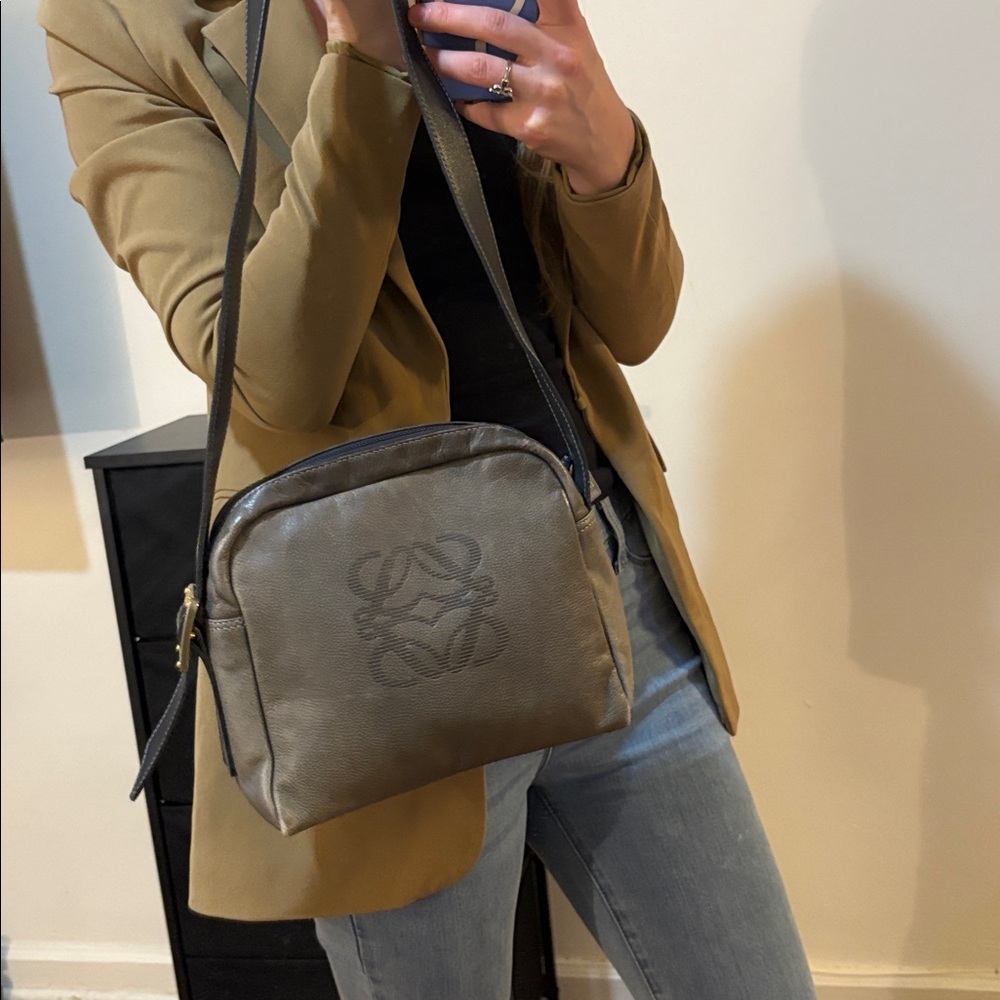 Loewe Brown Leather shoulder Bag - Picture 8 of 12